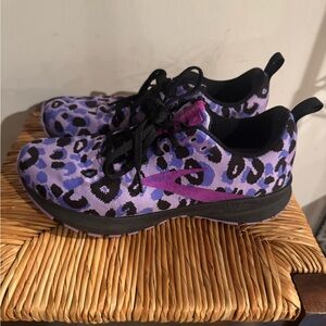 Brooks Purple and Black Leopard Print Athletic Shoes Size 9.5